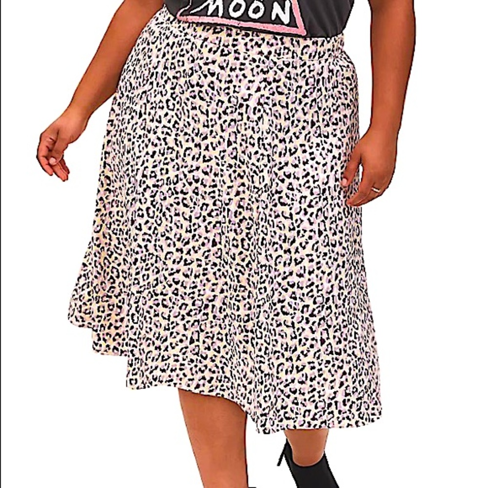 TORRID | Light Yellow & Mauve Pink Leopard Satin Midi Slip Skirt Size 2